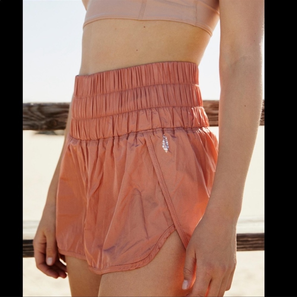 Free People Way Home Shorts in Brushed Apricot Size XS - Picture 13 of 13